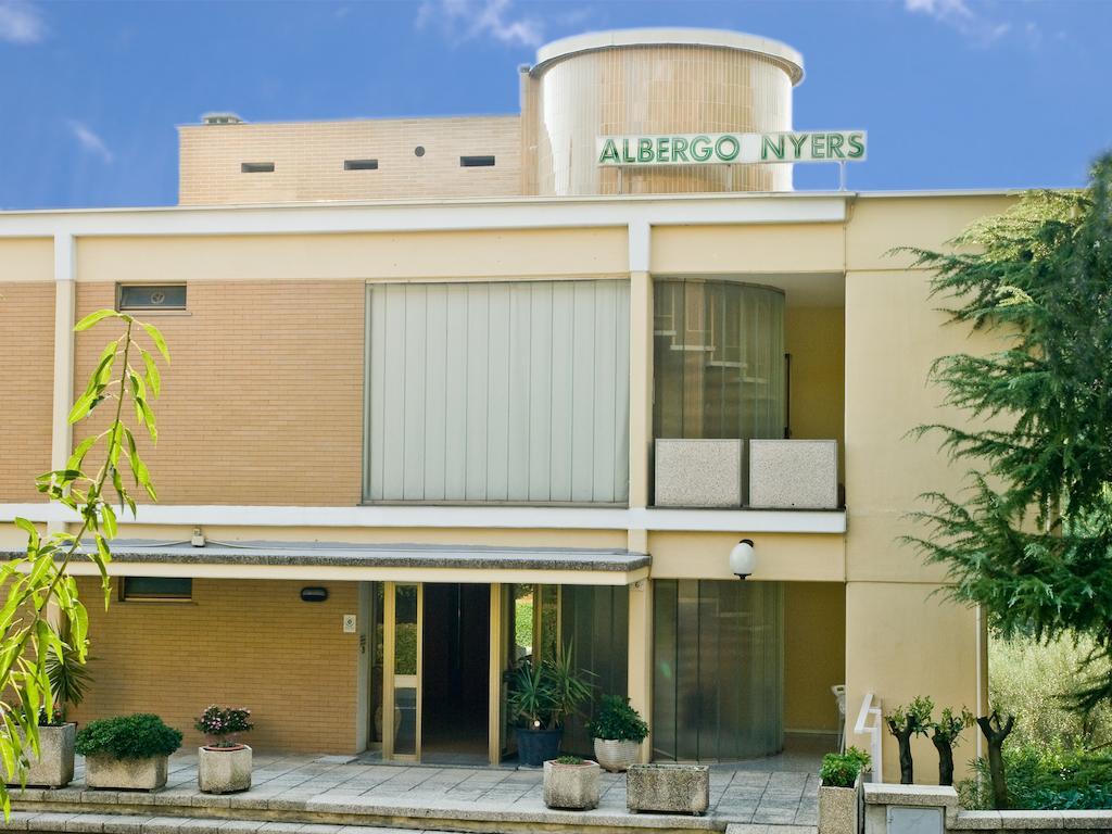 Albergo Nyers Перуджа Экстерьер фото