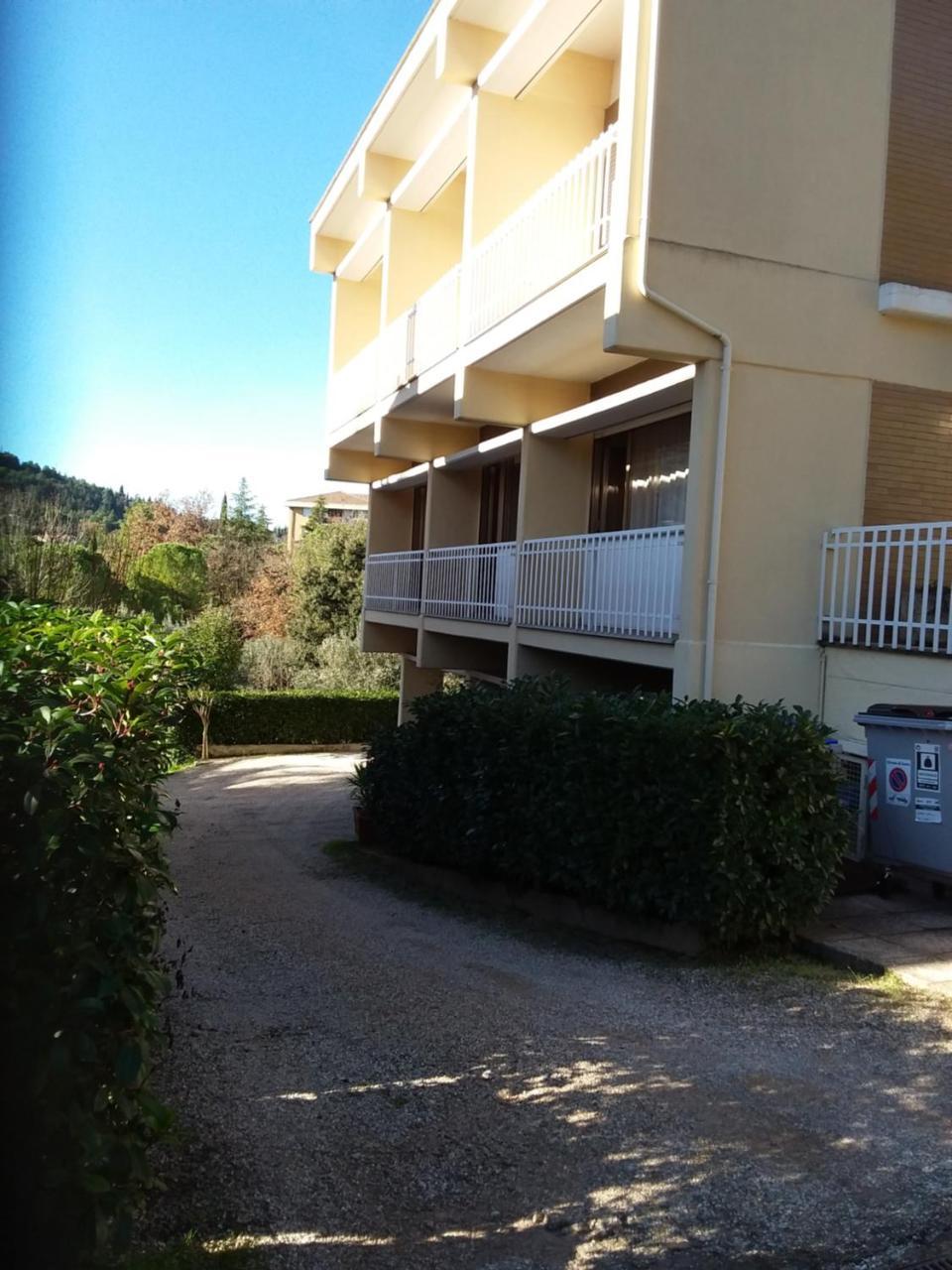 Albergo Nyers Перуджа Экстерьер фото